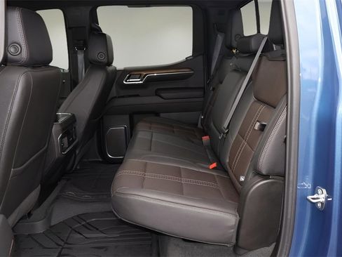 Used 2024 Chevrolet Silverado 1500 High Country image 10