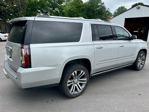 Used 2018 GMC Yukon XL Denali w/ Denali Ultimate Package AWD/4WD image 5