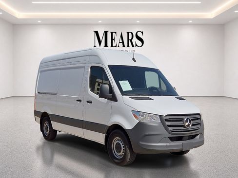 Used 2025 Mercedes-Benz Sprinter 2500 image 7