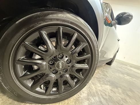Used 2017 MINI Cooper 2-Door Hardtop FWD image 13