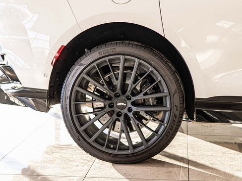 New 2026 Aston Martin DBX 707 image 11