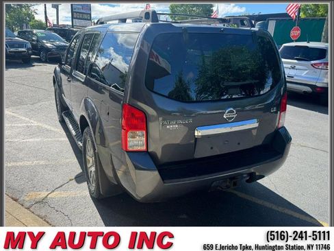Used 2011 Nissan Pathfinder LE w/ Navigation Pkg AWD/4WD image 6