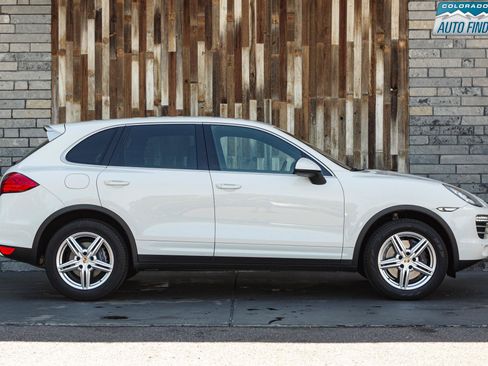 Used 2014 Porsche Cayenne Platinum Edition AWD/4WD image 8