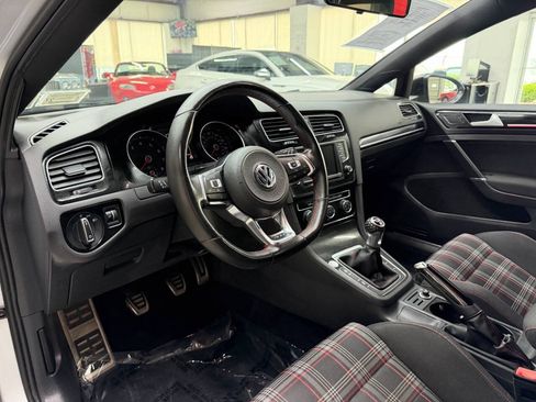 Used 2017 Volkswagen GTI Sport FWD image 19