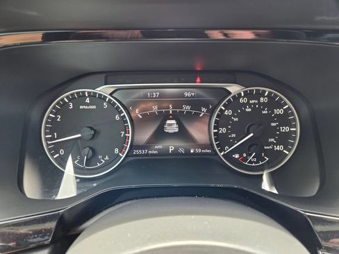 Used 2022 Nissan Pathfinder Platinum w/ Cargo Package AWD/4WD image 32