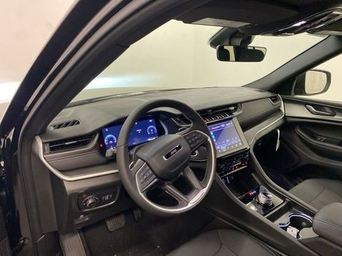 New 2026 Jeep Grand Cherokee L Laredo AWD/4WD image 7