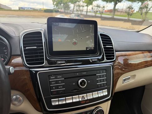 Used 2017 Mercedes-Benz GLS 450 4MATIC image 44