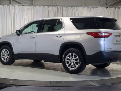 Used 2019 Chevrolet Traverse LS FWD image 8