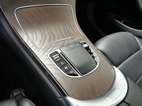 Certified 2021 Mercedes-Benz GLC 300 4MATIC image 22