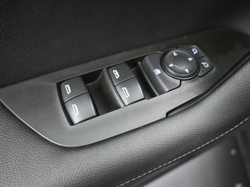 Used 2025 Chevrolet Blazer LT FWD image 20