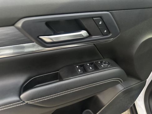 Used 2025 GMC Terrain Elevation image 27