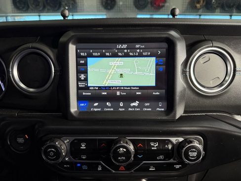 Used 2023 Jeep Wrangler Unlimited Rubicon 4xe AWD/4WD image 29