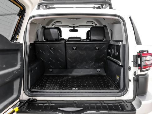 Used 2014 Toyota FJ Cruiser 4WD w/ Upgrade Package image 44