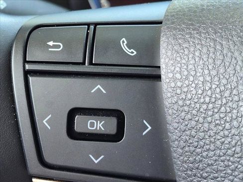 Used 2023 Toyota Crown AWD/4WD image 9