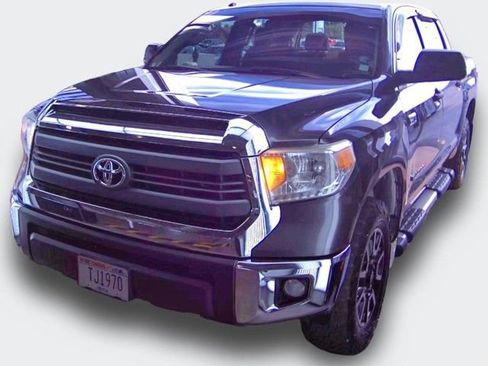 Used 2015 Toyota Tundra SR5 w/ TRD Off Road Package AWD/4WD image 2