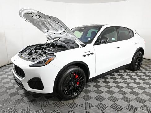 New 2025 Maserati Grecale Modena image 36