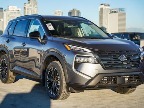 New 2026 Nissan Rogue Dark Armor FWD image 5