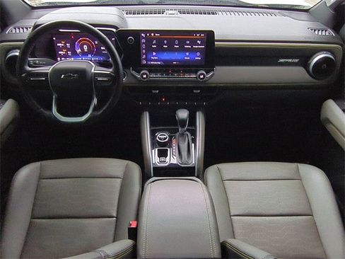 Used 2023 Chevrolet Colorado ZR2 w/ ZR2 Convenience Package III image 15