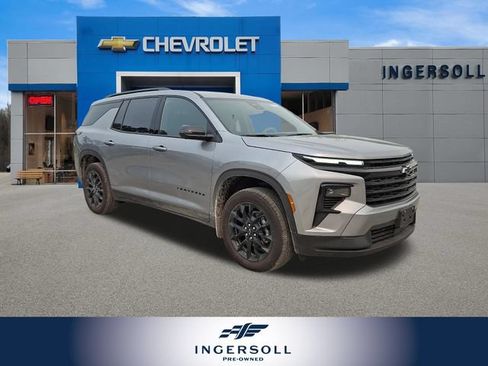 Used 2026 Chevrolet Traverse LT w/ Midnight/Sport Edition AWD/4WD image 1