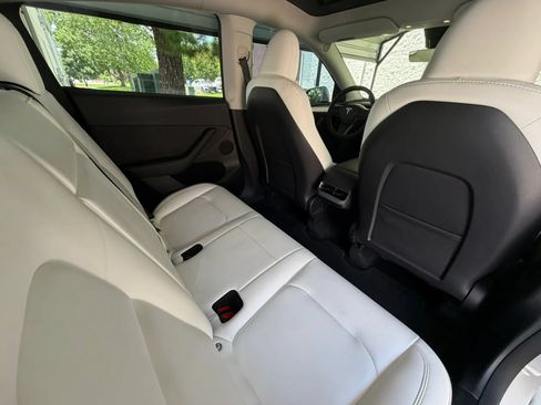 Used 2023 Tesla Model Y Long Range AWD/4WD image 19