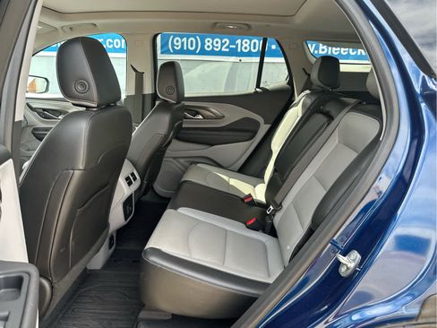 Used 2022 GMC Terrain SLT w/ Infotainment Package II image 44