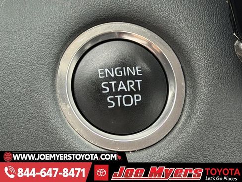 Used 2025 Toyota Highlander LE image 22