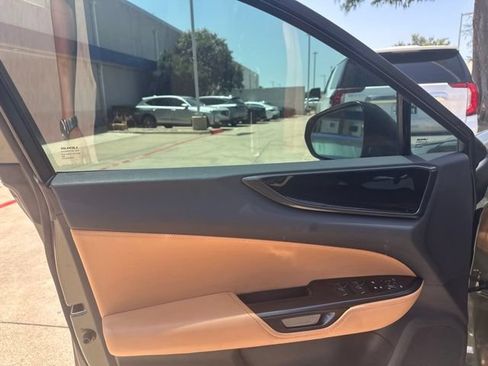 Used 2024 Lexus NX 250 FWD w/ Towing Package (2000 Lbs) image 9