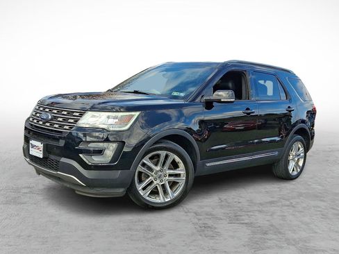 Used 2016 Ford Explorer XLT w/ Equipment Group 202A image 1