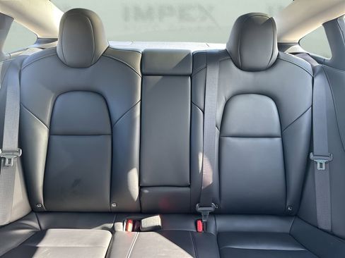 Used 2021 Tesla Model 3 Standard Range Plus image 12