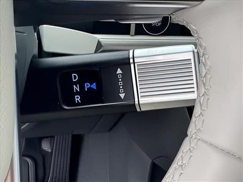 Certified 2025 Hyundai Santa Fe SEL FWD image 25