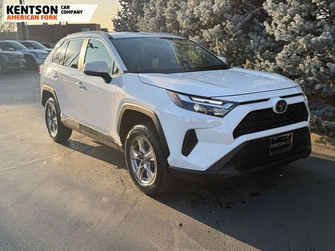 Used 2025 Toyota RAV4 XLE image 12