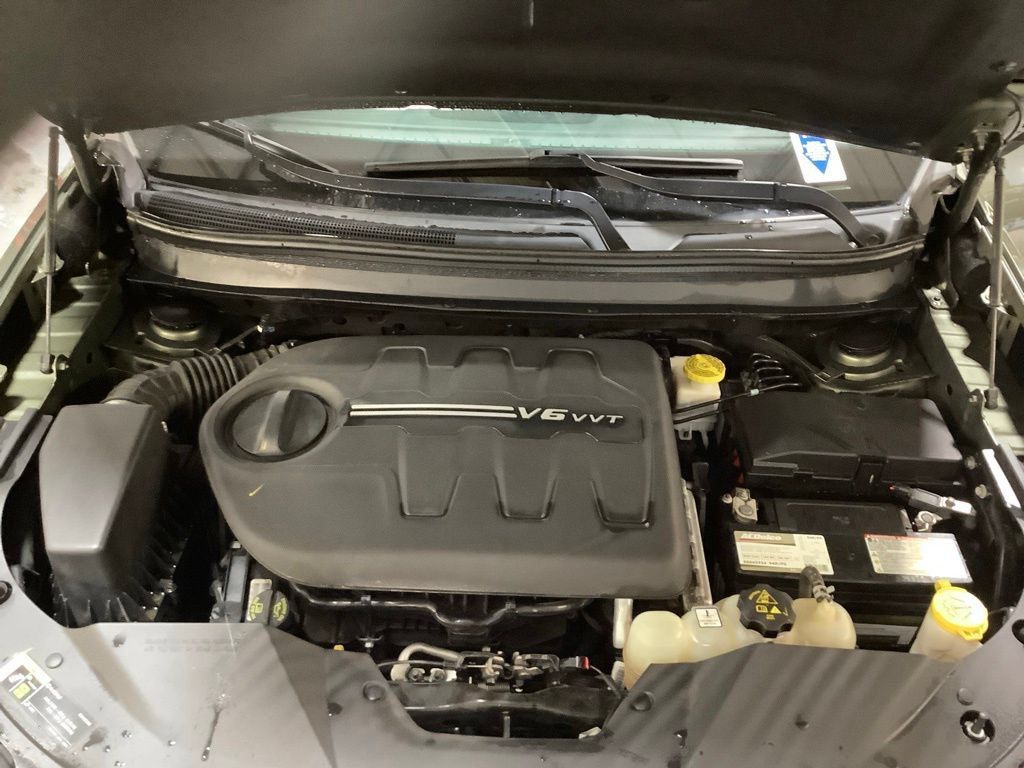 Used 2019 Jeep Cherokee Limited AWD/4WD image 17