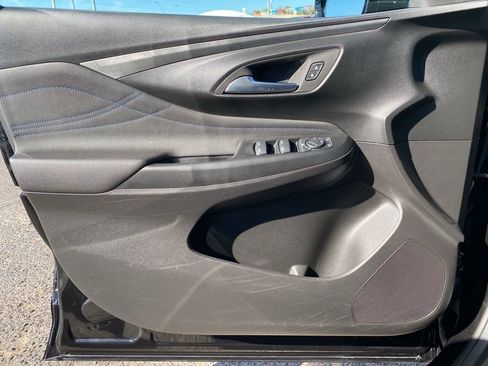 Used 2025 Buick Envista Sport Touring FWD image 30
