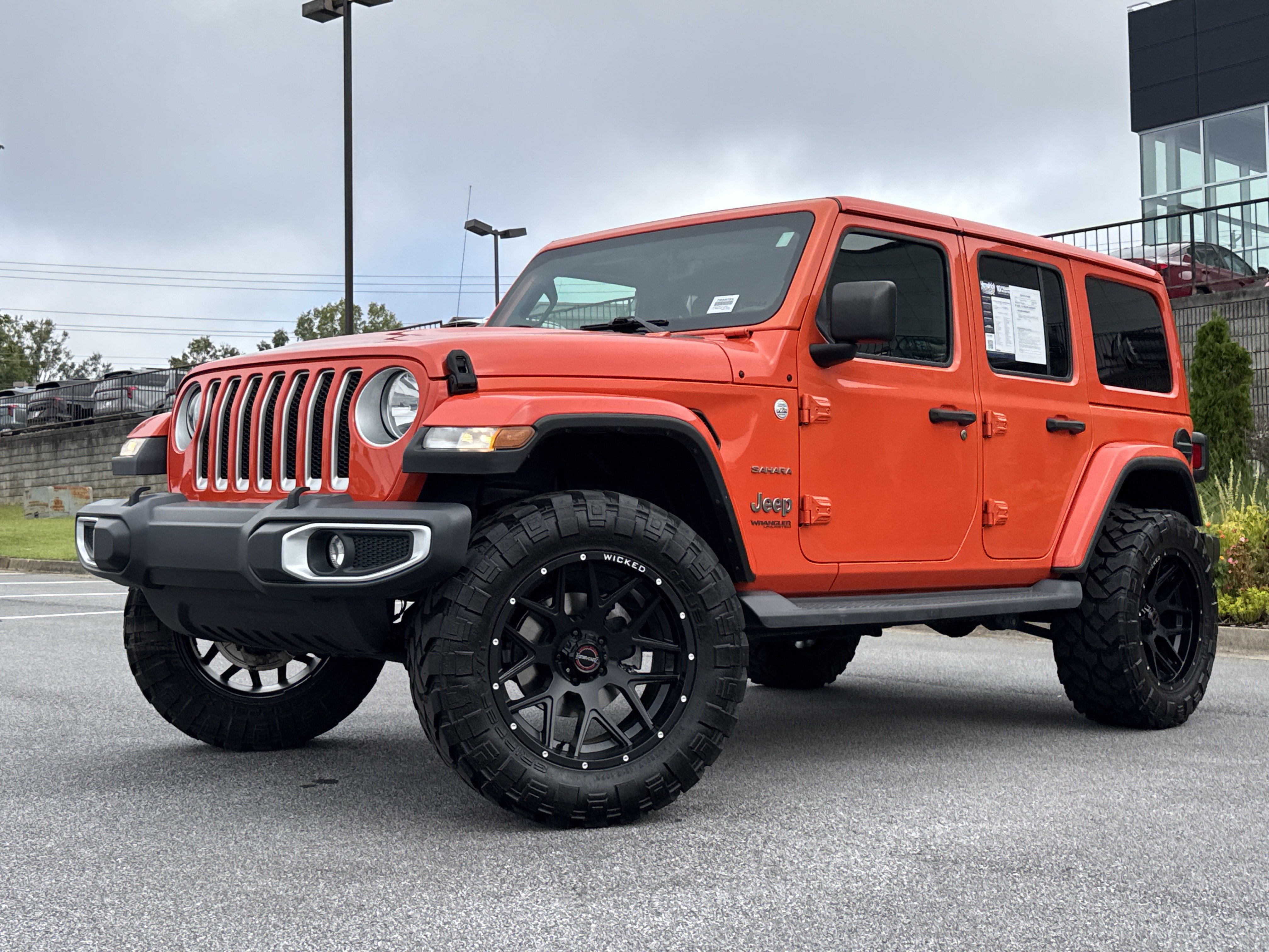 Used 2020 Jeep Wrangler Unlimited Sahara w/ Uconnect 4C Nav & Sound Group AWD/4WD image 5