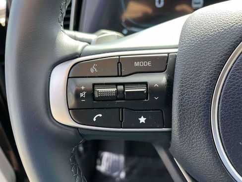 Certified 2025 Kia Sportage EX AWD/4WD image 20