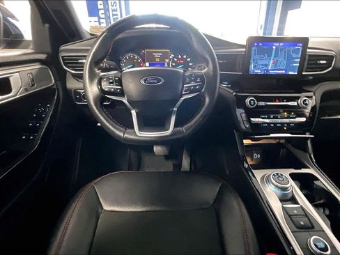 Used 2023 Ford Explorer ST-Line AWD/4WD image 17