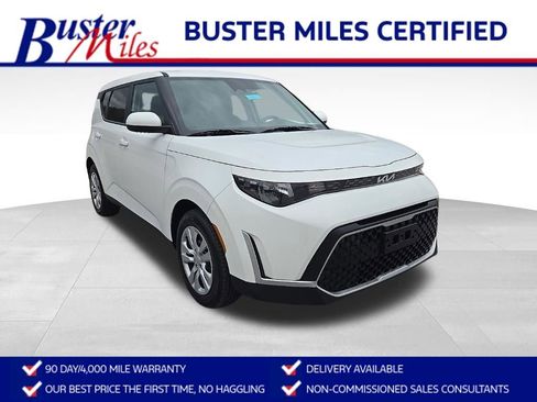 Used 2024 Kia Soul LX image 1