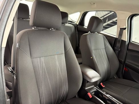 Used 2016 Ford Focus SE w/ SE Power Seat Package FWD image 23