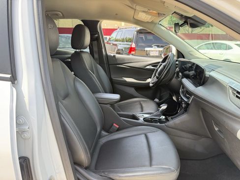 Used 2024 Buick Encore GX Sport Touring AWD/4WD image 29