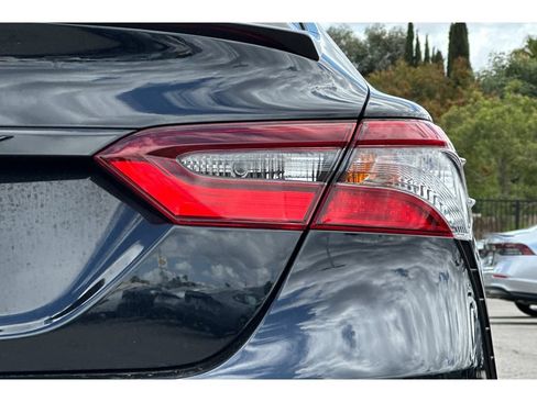 Used 2021 Toyota Camry SE FWD image 48