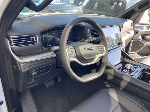 New 2026 Jeep Grand Wagoneer L Limited w/ Premium Group II image 43