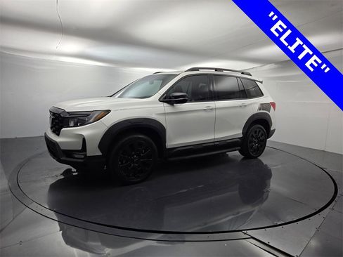 Used 2023 Honda Passport Elite image 5