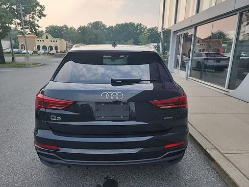 Used 2023 Audi Q3 2.0T Premium Plus w/ Premium Plus Package AWD/4WD image 9