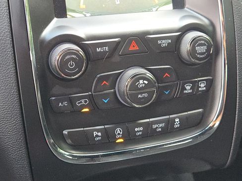 Used 2018 Dodge Durango SXT w/ Quick Order Package 2BB AWD/4WD image 32
