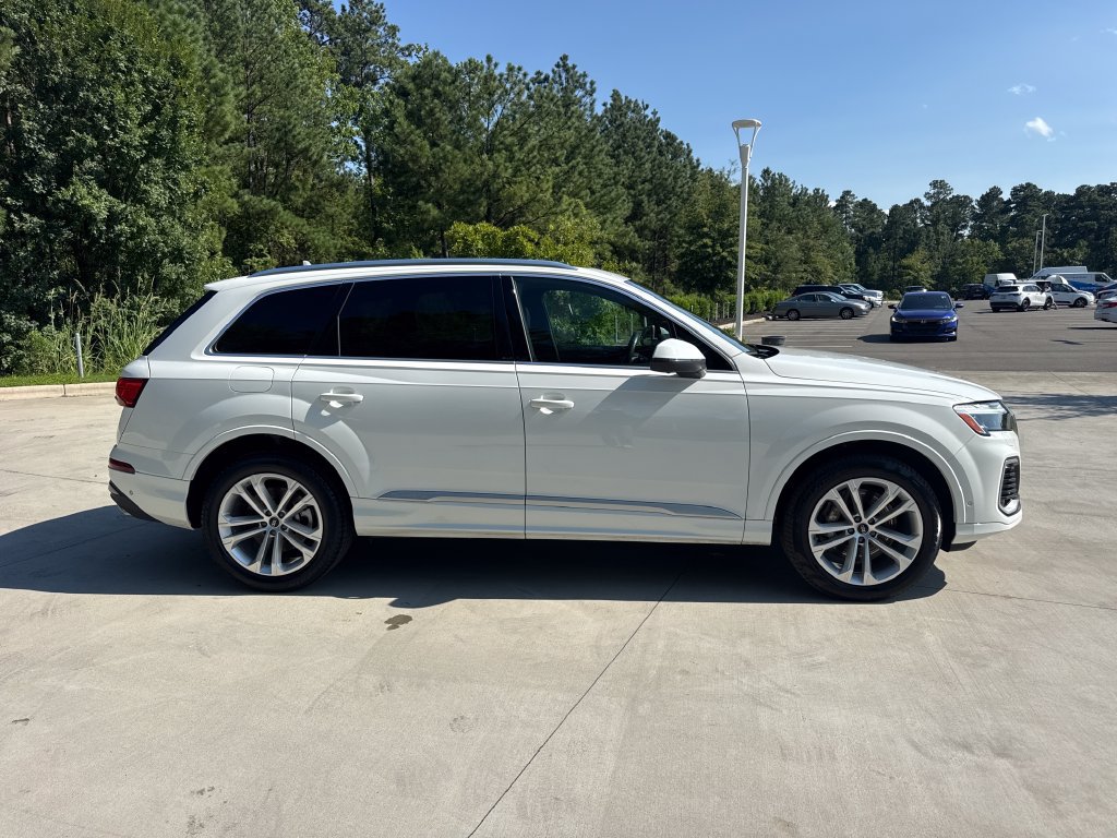 Used 2025 Audi Q7 3.0T Premium Plus AWD/4WD image 8