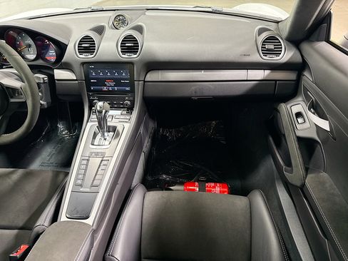 Certified 2021 Porsche 718 Cayman GT4 RWD image 18