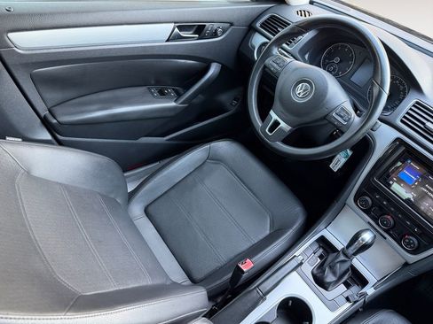 Used 2013 Volkswagen Passat 2.5 SE image 15