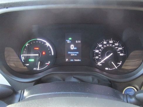 Used 2023 Toyota Sienna XLE image 23