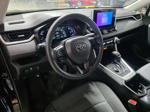 Used 2025 Toyota RAV4 XLE AWD/4WD image 24