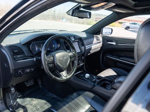 Used 2019 Chrysler 300 S w/ S Model Appearance Package RWD image 25
